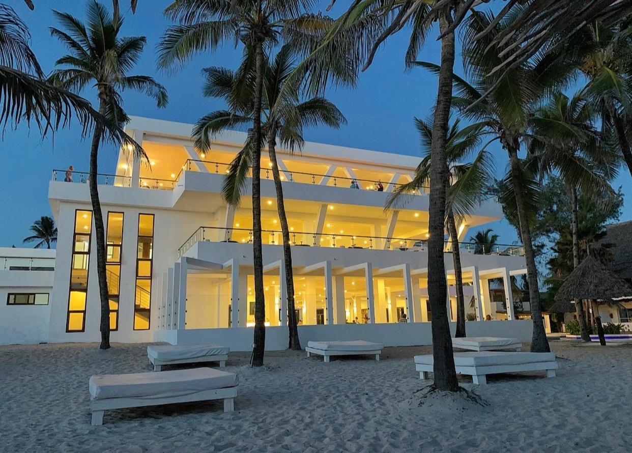 Barracuda Inn Resort Watamu Exterior photo