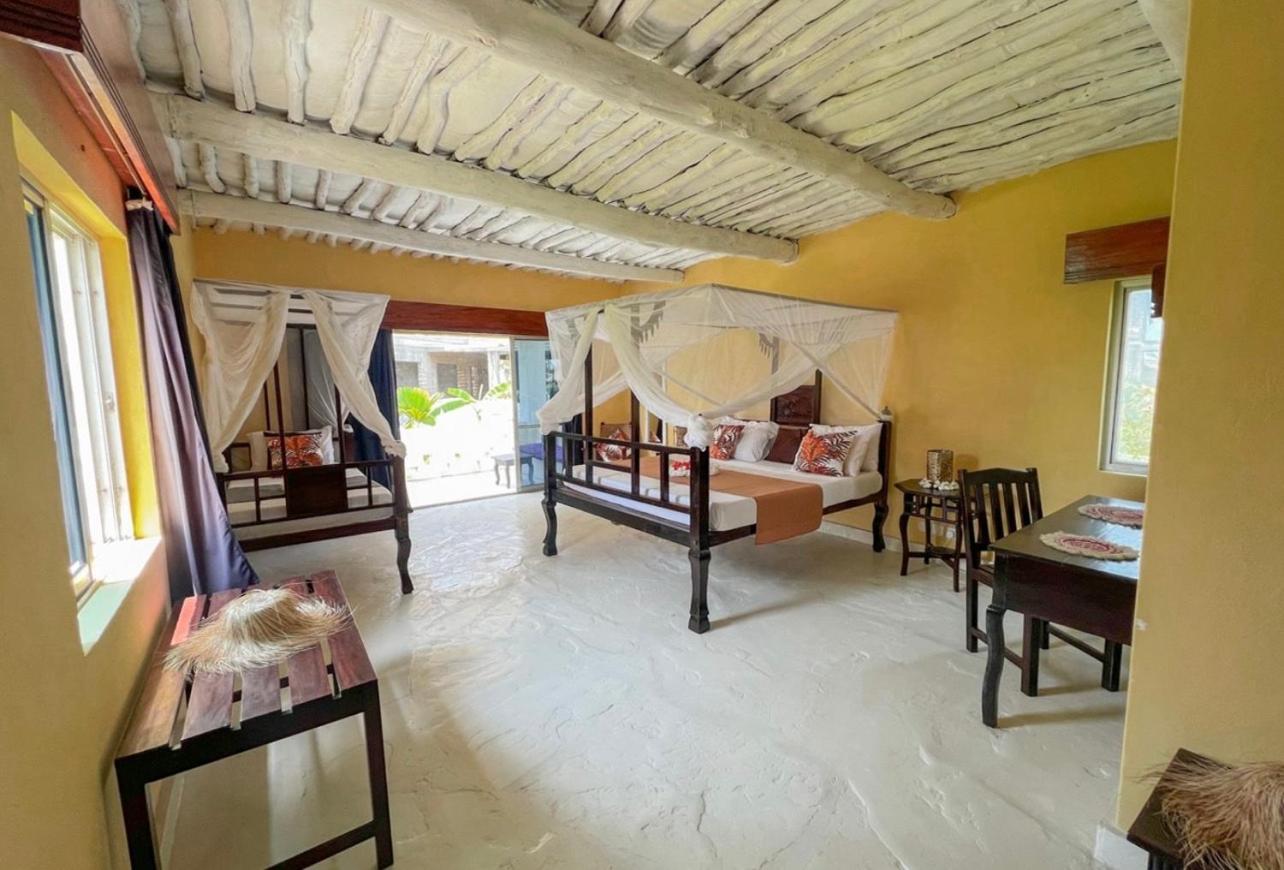 Barracuda Inn Resort Watamu Exterior photo